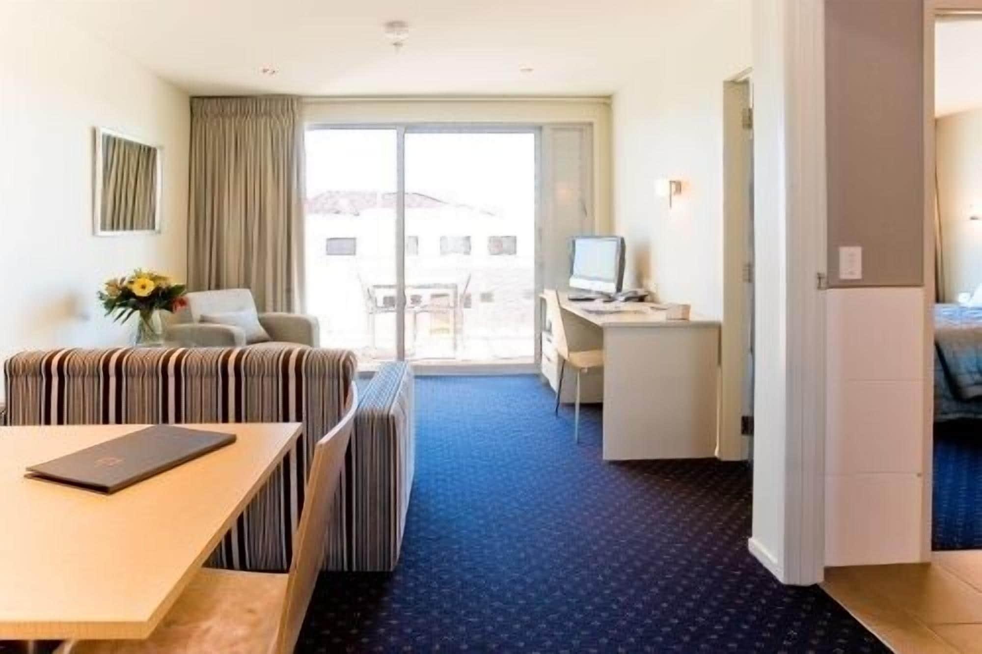 Hotel The Crown Napier
