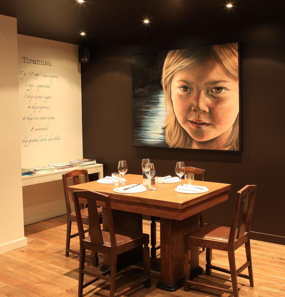 The Crown 4* Napier